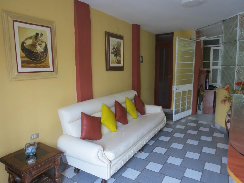 Residencial El Sol De Los Pinos Trujillo Ngoại thất bức ảnh